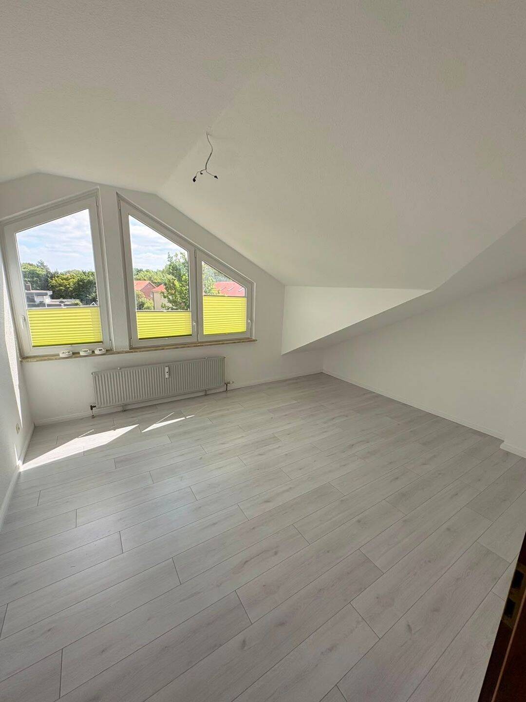 Renovierte 2-Zimmer-Dachgeschosswohnung in Neustadt/Holstein, 23730 Neustadt in Holstein