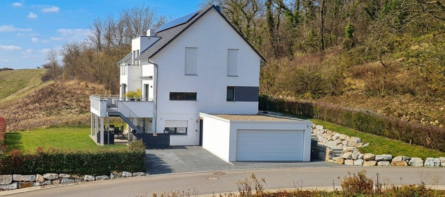 WeberHaus – Individuell geplantes KfW-40-Plus Designhaus mit Einliegerwohnung & Photovoltaik, 79415 Bad Bellingen
