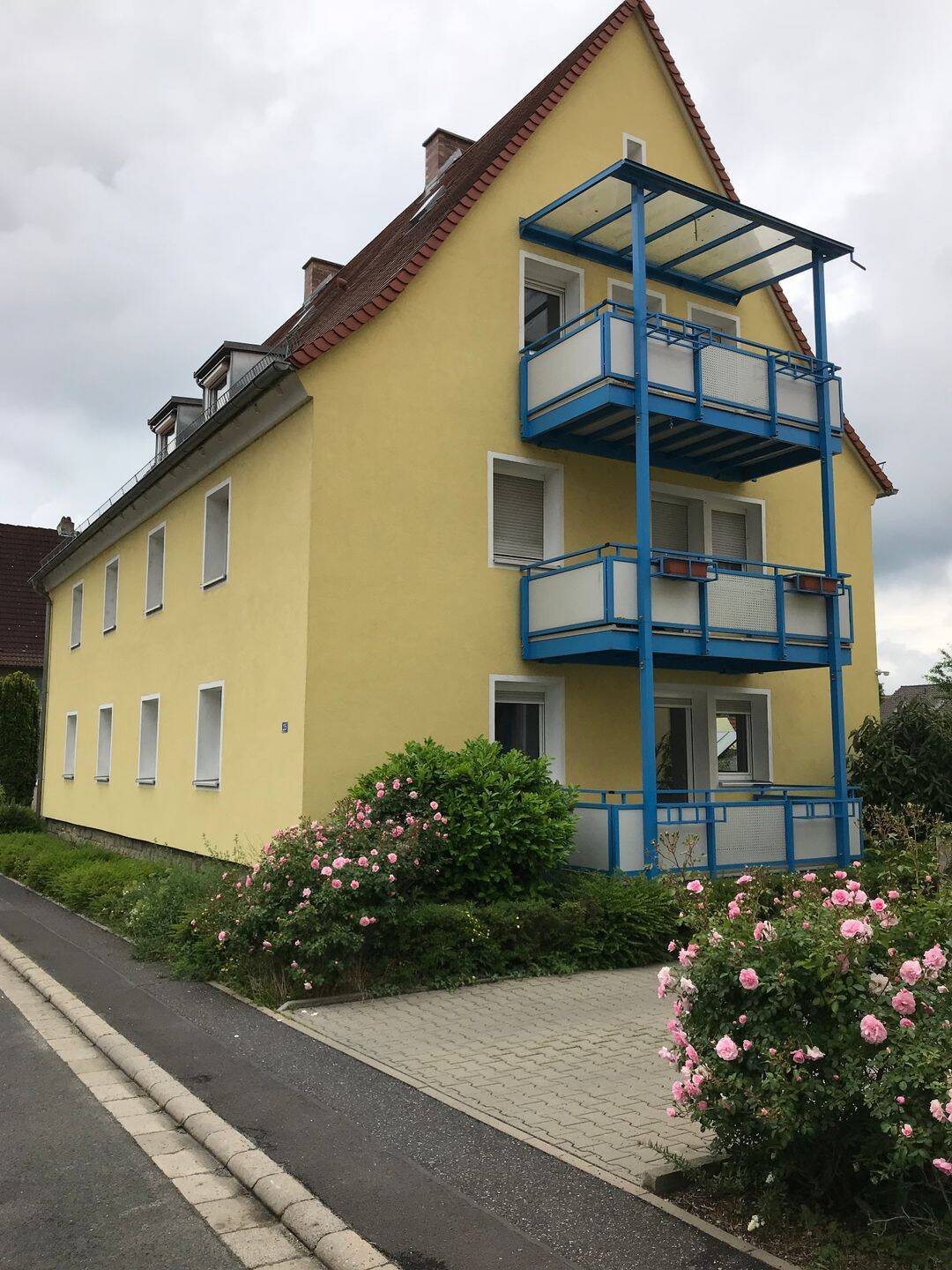 Gemütliche 2-Zimmer-Wohnung mit Balkon im Erdgeschoss in 97753 Karlstadt, 97753 Karlstadt