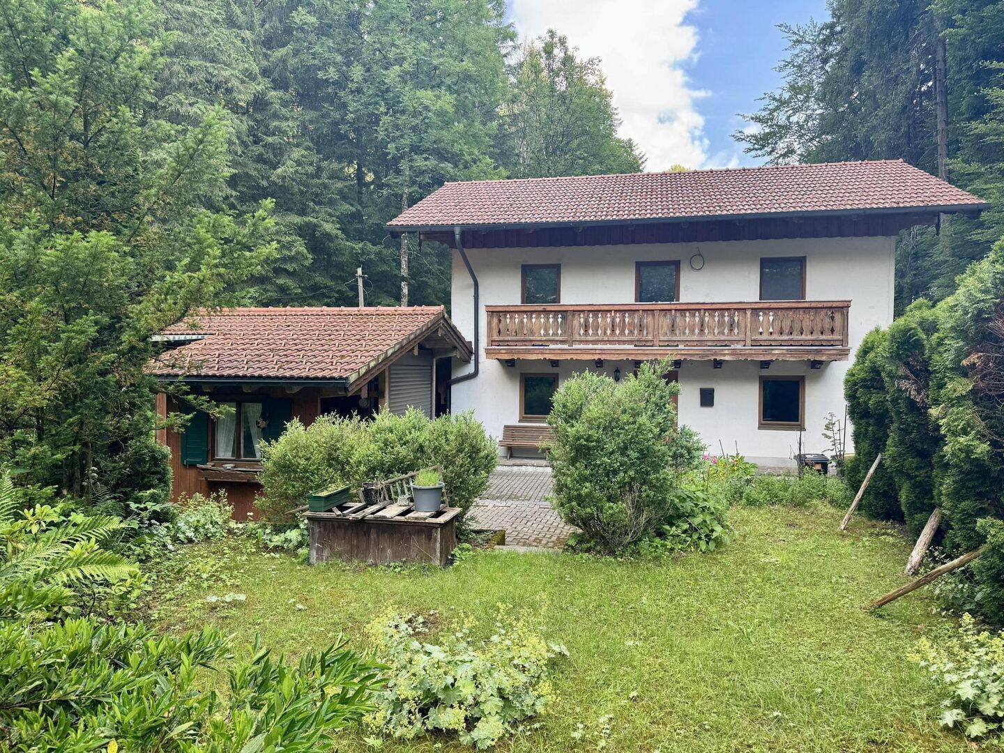 Charmantes Häuschen mit Bachlauf und Garten in Inzell – wartet auf liebvolle Hände, 83334 Inzell