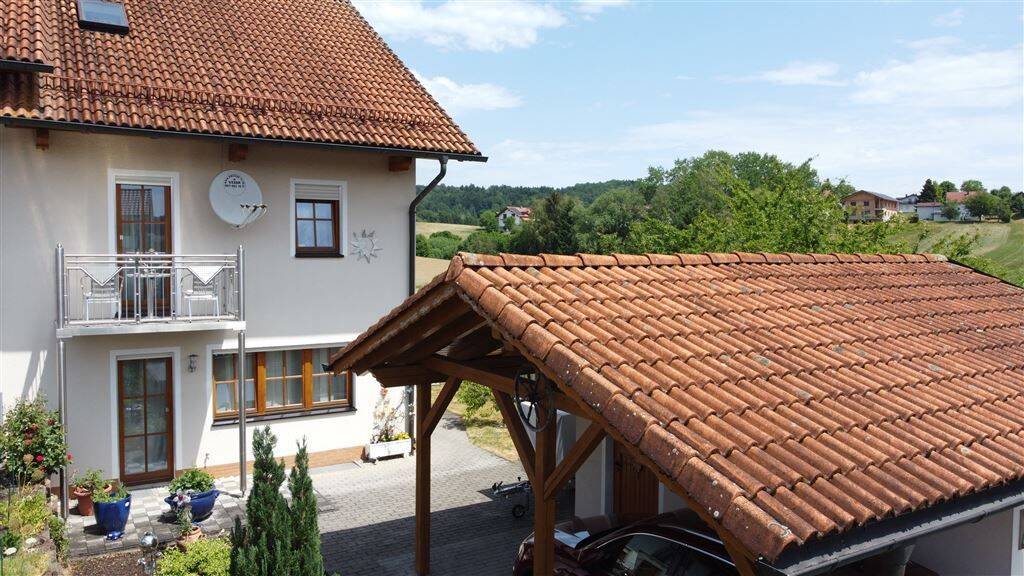 Familientraum mit bezauberndem Garten!! Reiheneckhaus in idyllischer Ortsrandlage von Schöllnach, 94508 Schöllnach