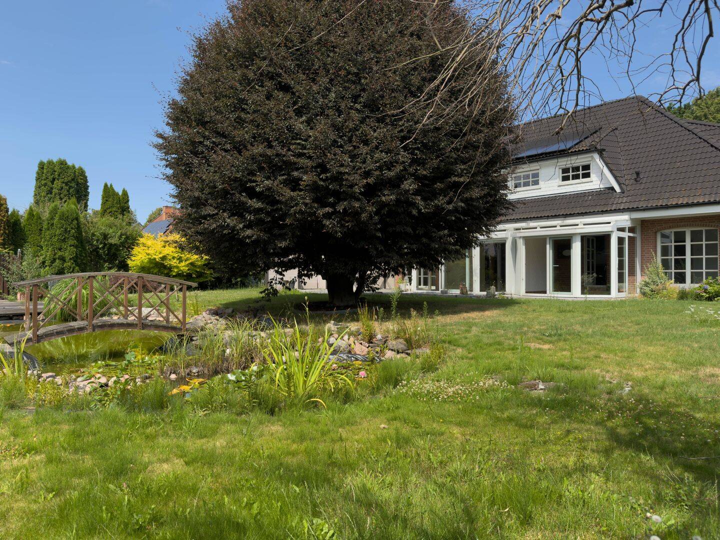 Hochwertige Villa mit separater Einliegerwohnung und wunderschönem Garten, 22941 Bargteheide