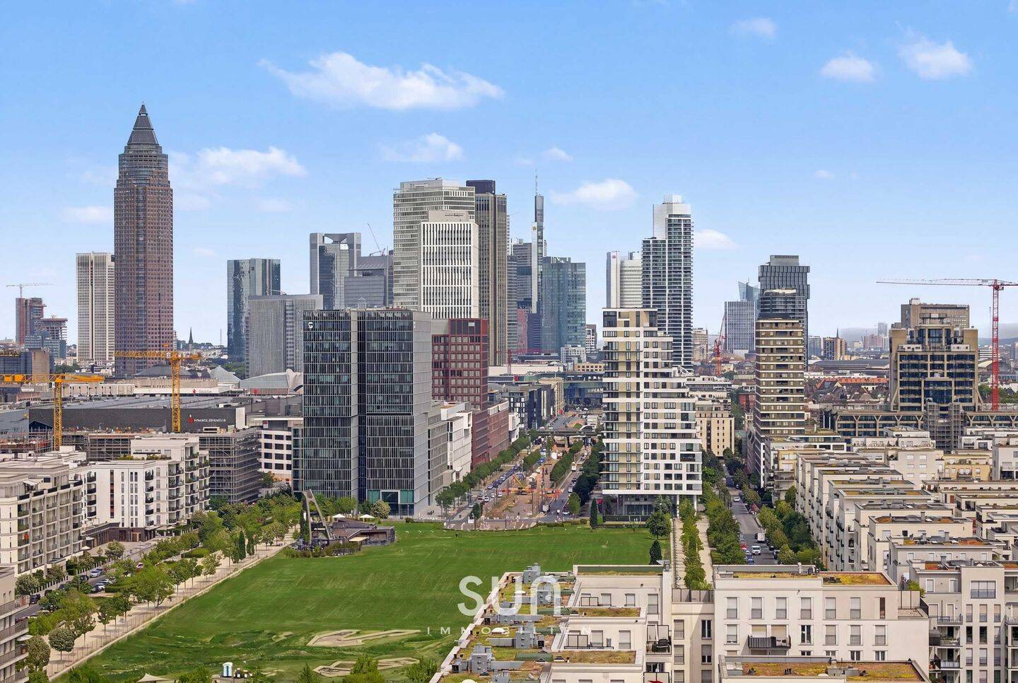 280 m² PENTHOUSE-RARITÄT – Zwei exklusive Residenzen mit spektakulärem Skylineblick, 60486 Frankfurt am Main (Bockenheim Gallus Rödelheim Westend-Süd)