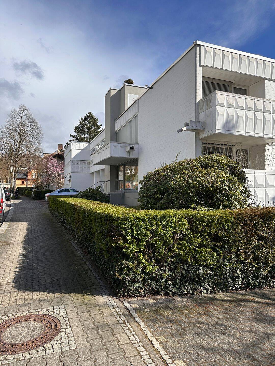 Super Terrasse mit seitl. Blick in den Neropark, 65193 Wiesbaden (Sonnenberg Wiesbaden)