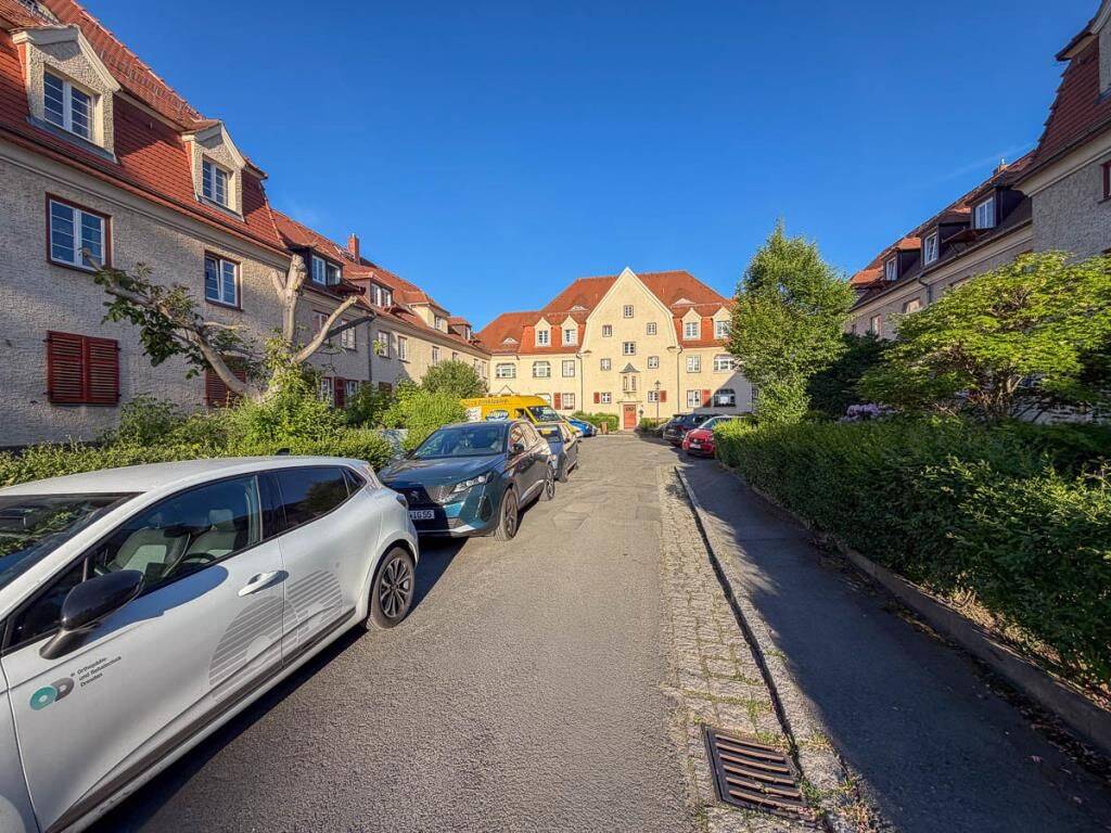 KAUFNEBENKOSTEN SPAREN! – RENDITE IN DRESDEN – 2 ZI. WOHNUNG IN BESTLAGE, 1279 Dresden (Blasewitz Laubegast Leuben Seidnitz/Dobritz Tolkewitz/Seidnitz-Nord)