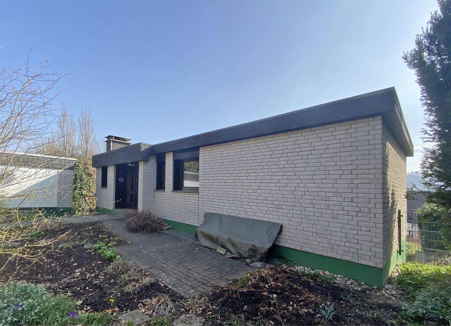 / Charmantes Einfamilienhaus mit Potenzial!, 57439 Attendorn