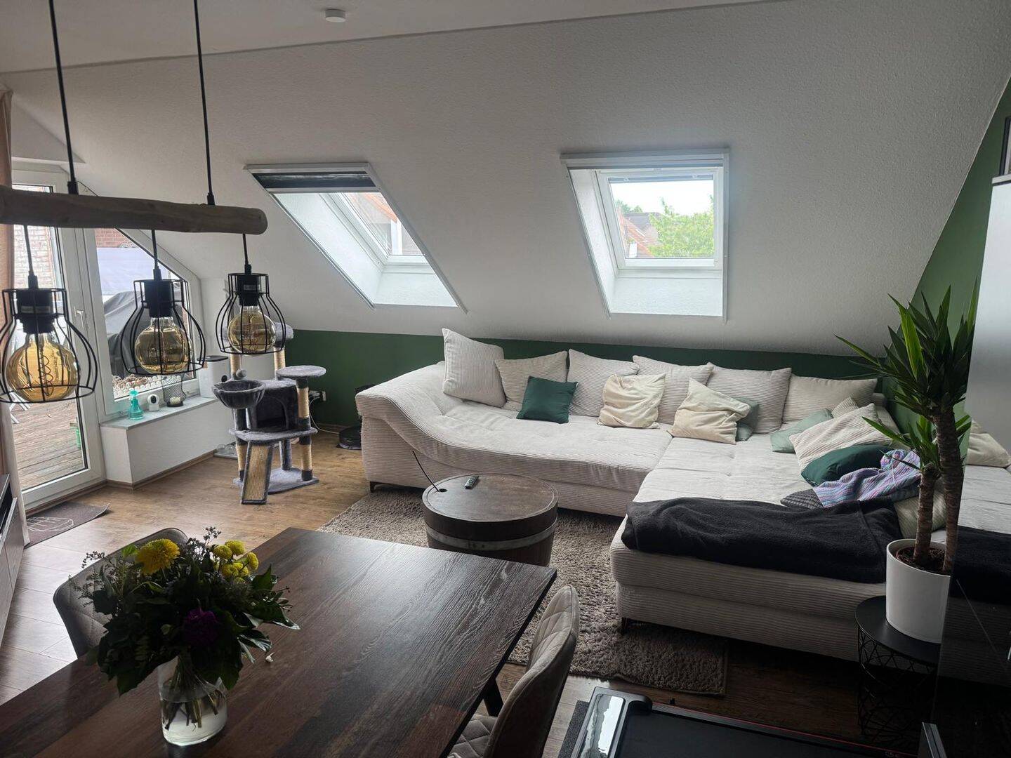 Helle Dachgeschosswohnung im Ahlener Westen, 59227 Ahlen