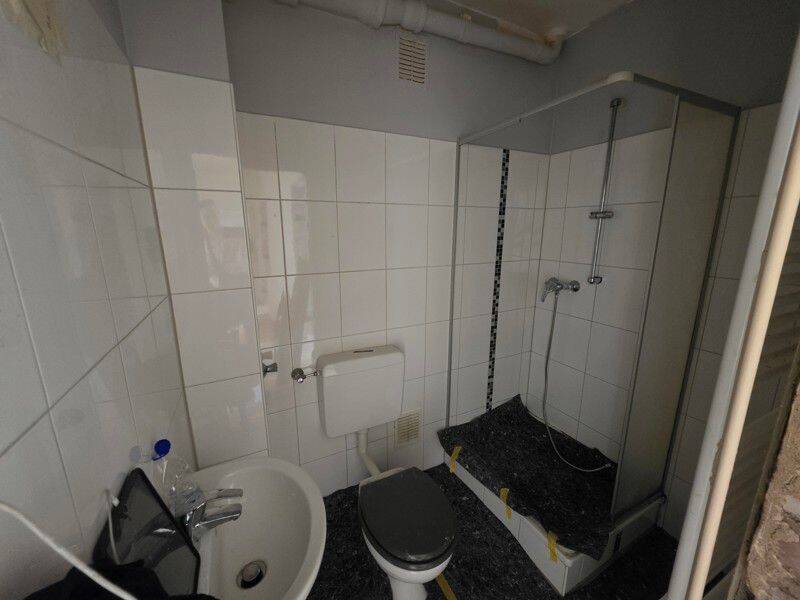 Sanierte 2-Zimmer-Wohnung in Eller, 40231 Düsseldorf (Eller Lierenfeld)