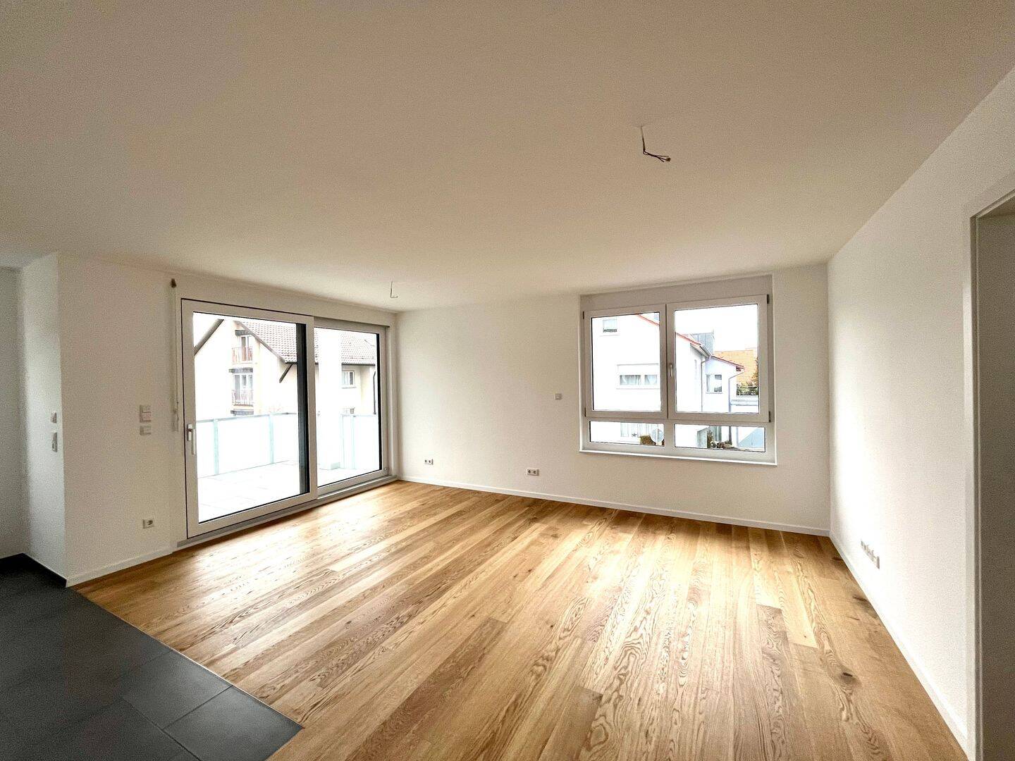 Lebendig wohnen in Stuttgart-Bergheim: 3-Zimmer-Neubau-Wohnung mit Balkon, 70499 Stuttgart