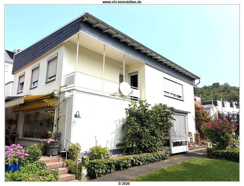 +++ Einmalig im Zentrum Lahnsteins – Wunderschönes Einfamilienhaus mit großem Garten und Parkflächen, 56112 Lahnstein