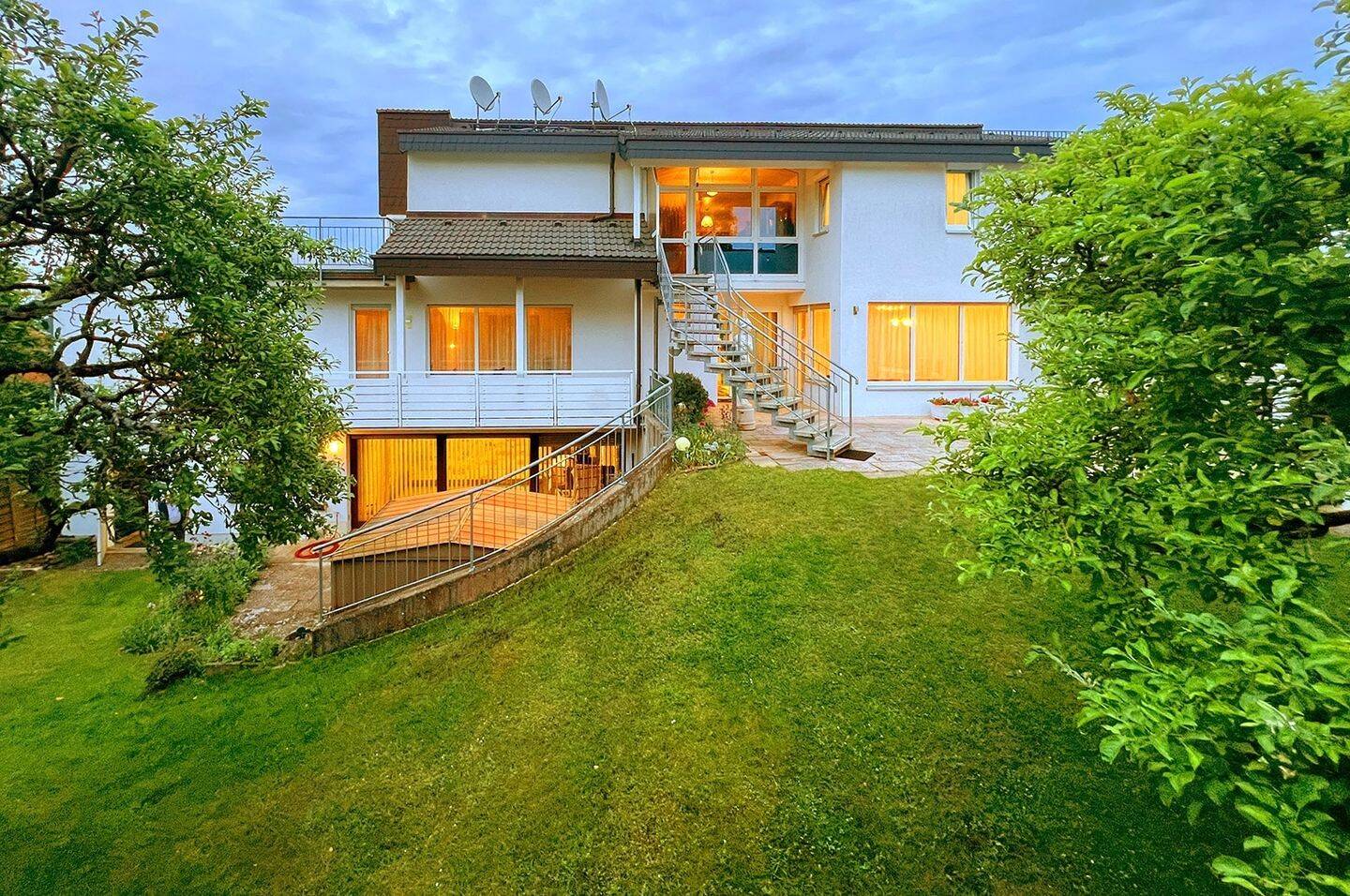 Charmante und attraktive Traumwohnung mit Schwimmbad und Personenaufzug in Bestlage-hier werden Sie sich wohlfühlen!, 96049 Bamberg (Bamberg Bug Gaustadt Wildensorg)