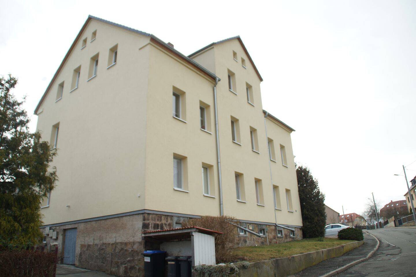 kleines Mehrfamilienwohnhaus sucht neuen Eigentümer, 8064 Zwickau