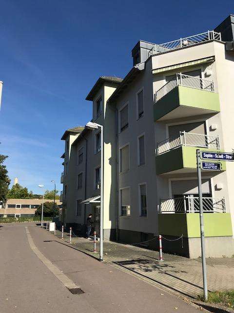 Lichtdurchflutete 3-Zimmer-Dachgeschosswohnung mit zwei Balkonen in Saarbrücken, 66119 Saarbrücken