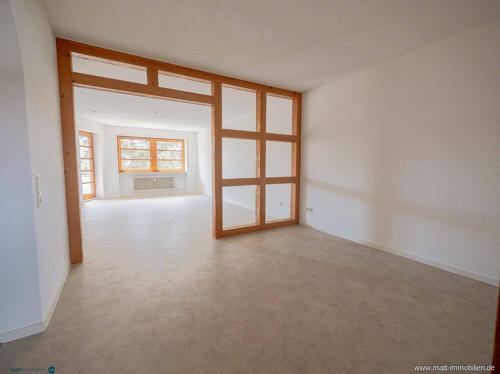 Sofort bezugsfrei: Modernisierte 2,5-Zi.-Wohnung mit Balkon & neuer Küche in Radolfzell, 78315 Radolfzell am Bodensee