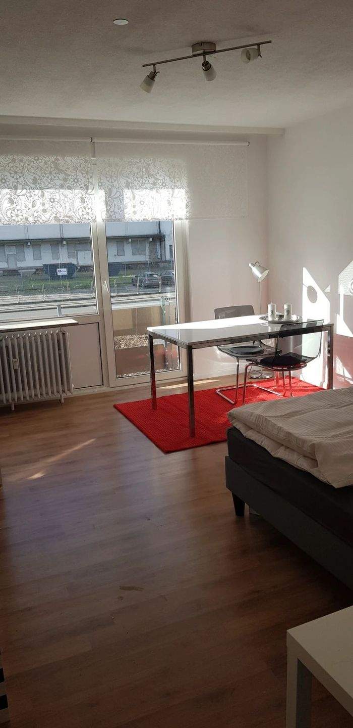 Möblierte 2-Zimmer-Wohnung mit großer Küche in Deutz – kurzfristige Anmietung möglich, 50679 Köln (Innenstadt-Deutz Deutz Kalk Mülheim)