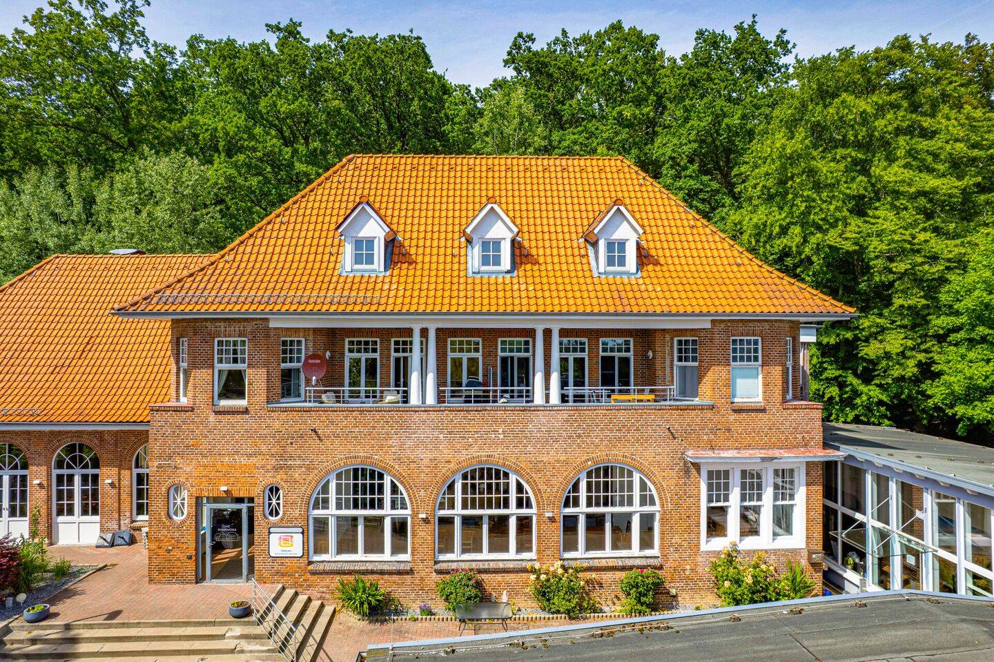 Stilvoll wohnen am Schlosspark: ETW mit 99 m² Wfl., Schlossblick & erneuerter Bausubstanz aus 2005!, 24837 Schleswig
