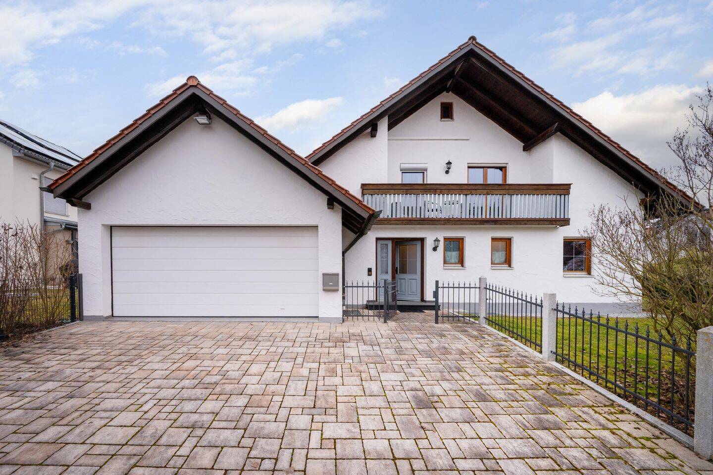 AIGNER – Großzügiges Einfamilienhaus mit schönem Garten und nachhaltiger Solartechnik!, 85302 Gerolsbach
