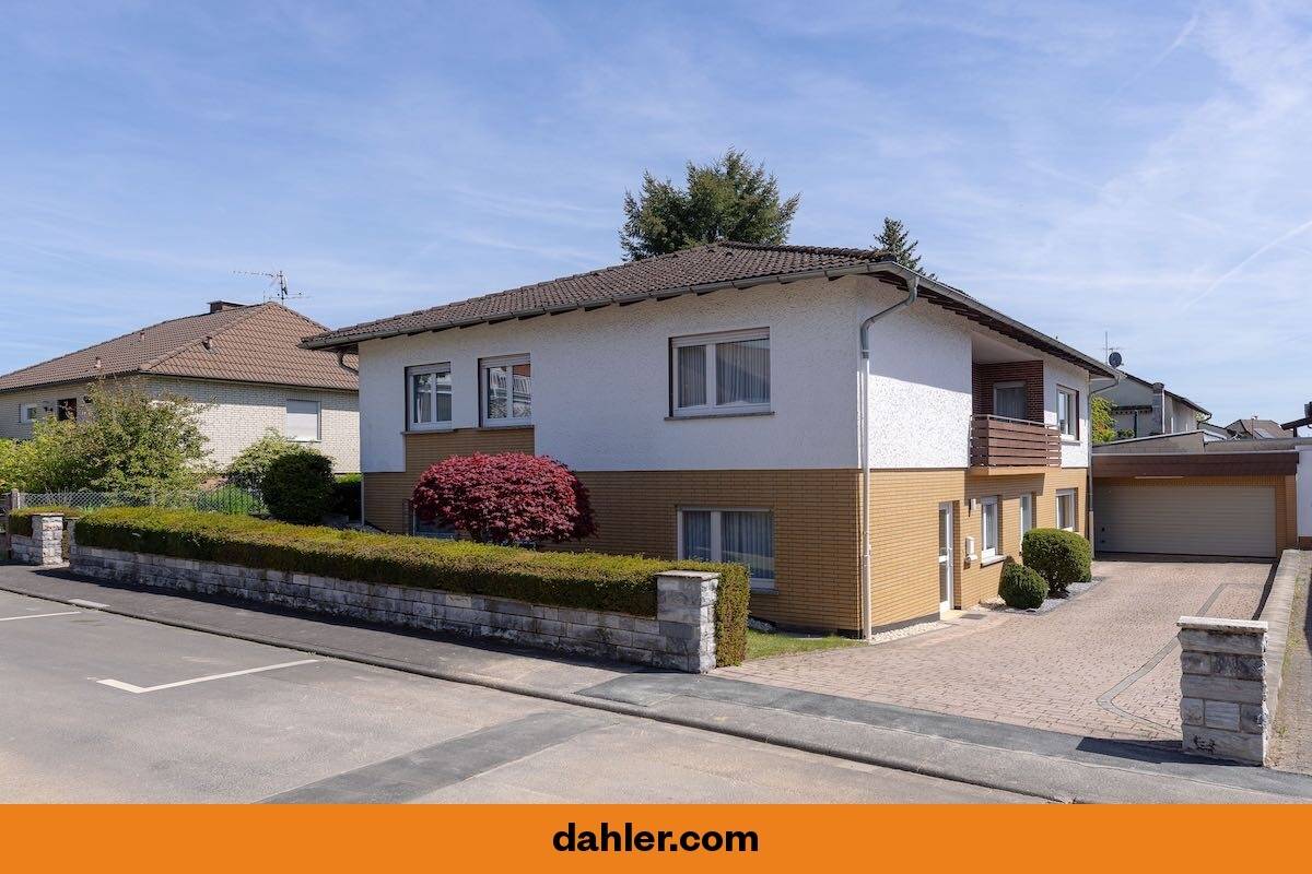 Gepflegtes Ein- oder Zweifamilienhaus mit Doppelgarage, 35444 Biebertal