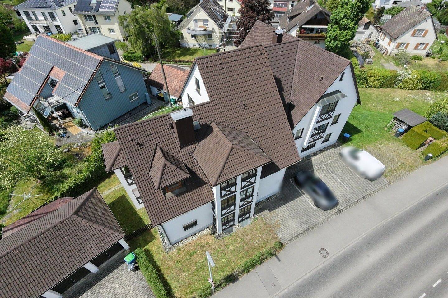 Große Dachgeschosswohnung in kleinem 6-Familienhaus in Salem, nahe des Schlosssees, 88682 Salem