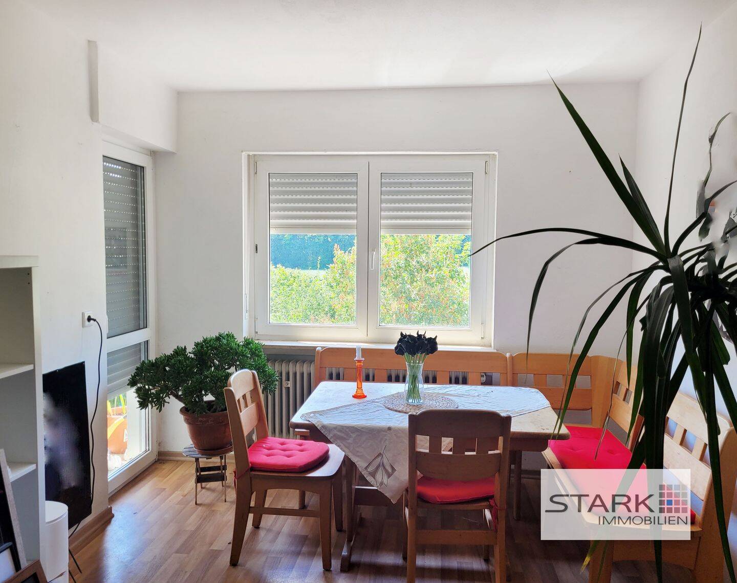 Ab 01.08. – Wohnung mit Terrasse, Gartennutzung, EBK und Garage, 97268 Kirchheim