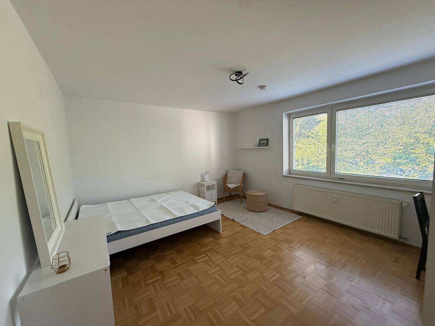 Top Lage Nähe BMW & FIZ, Park, Freibad, Einkaufsmöglichkeiten, Post, U-Bahn, Bus, A9, ruhige Lage, 80804 München (Schwabing-Freimann Schwabing-West)