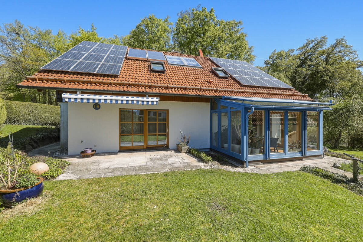 Top-gepflegtes Einfamilienhaus mit großzügiger Einliegerwohnung, 82343 Pöcking