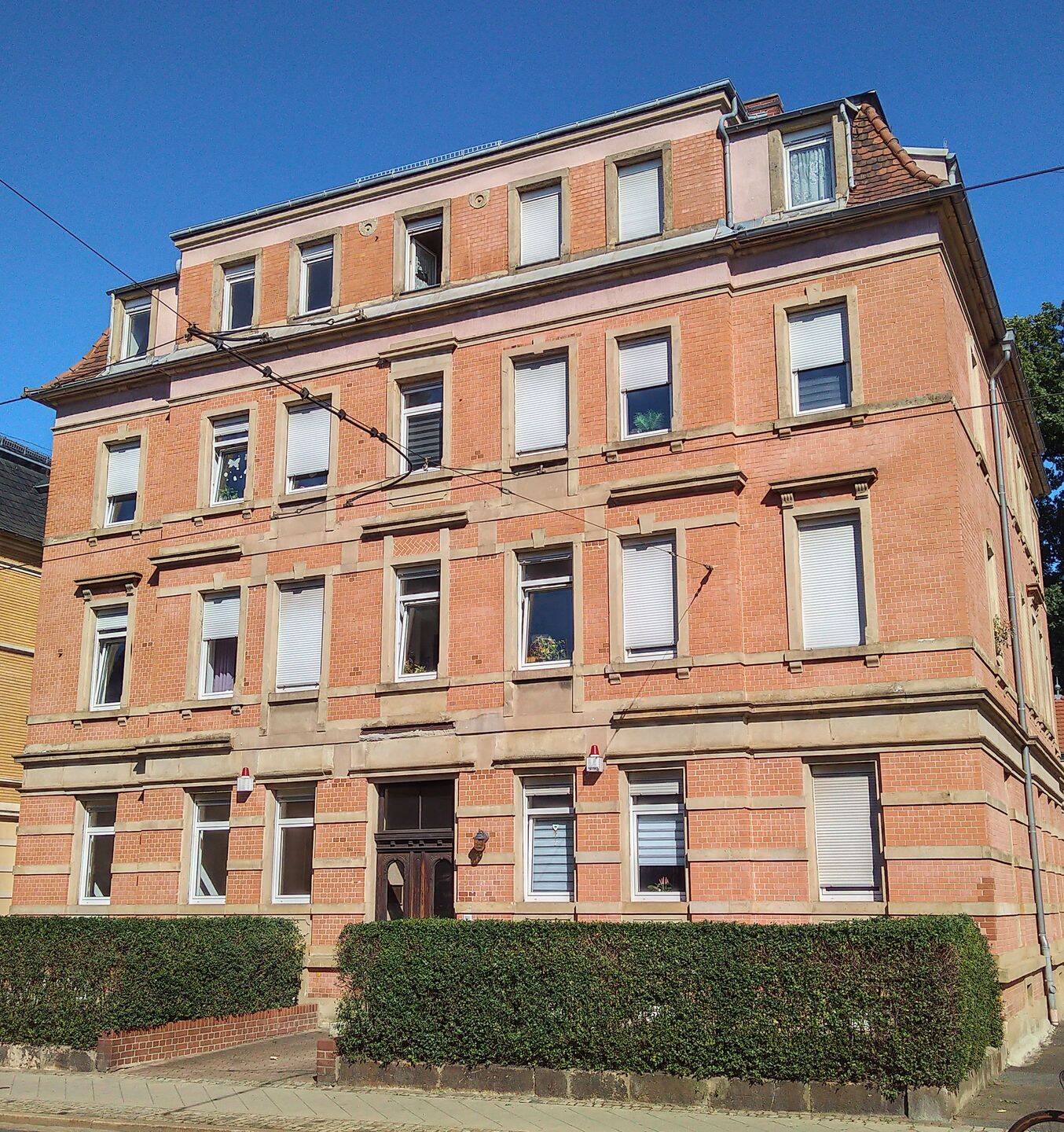 Stilvolle Maisonette-Dachgeschosswohnung mit 4 Zimmern und zwei modernen Bädern in Dresden-Löbtau, 1159 Dresden