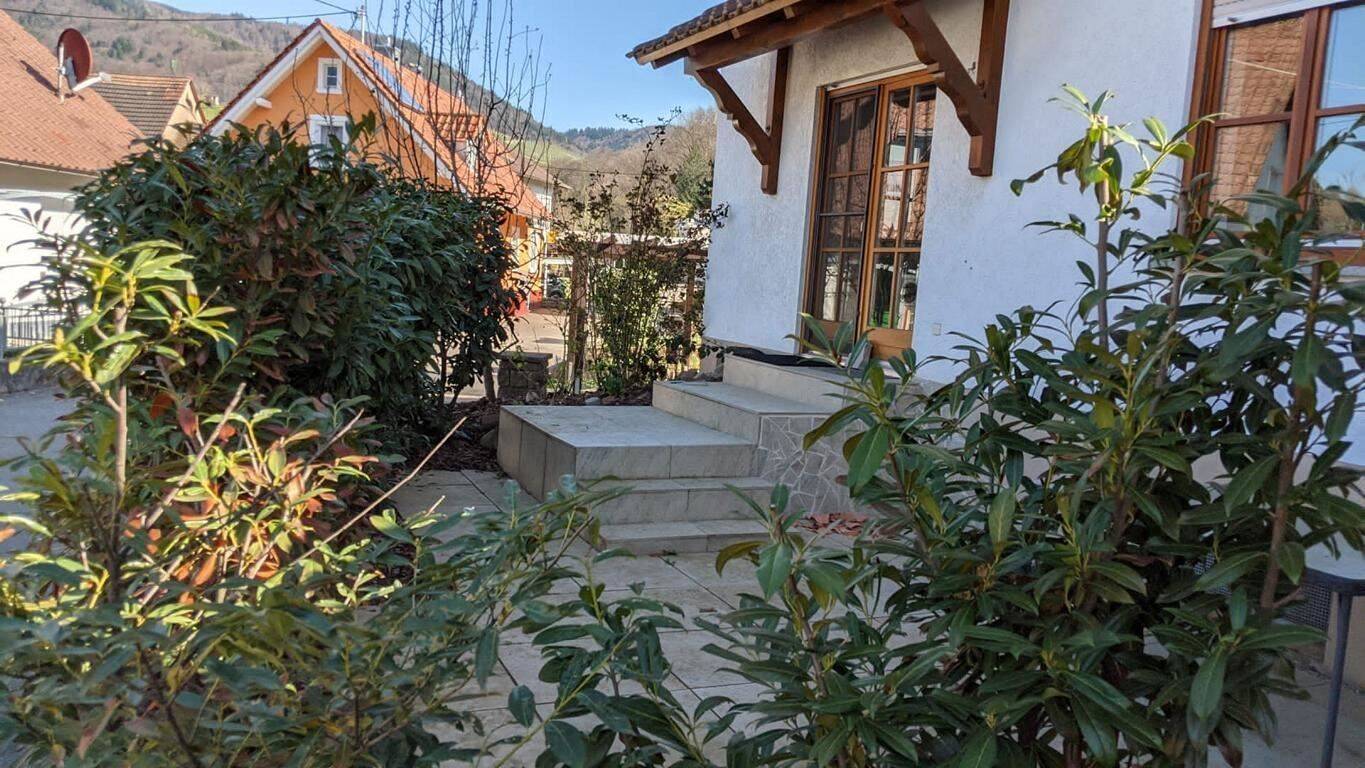 DHH mit 2 Bäder, Terrasse, Keller und Carport ab 01.12.2026 zu vermieten, 77654 Offenburg