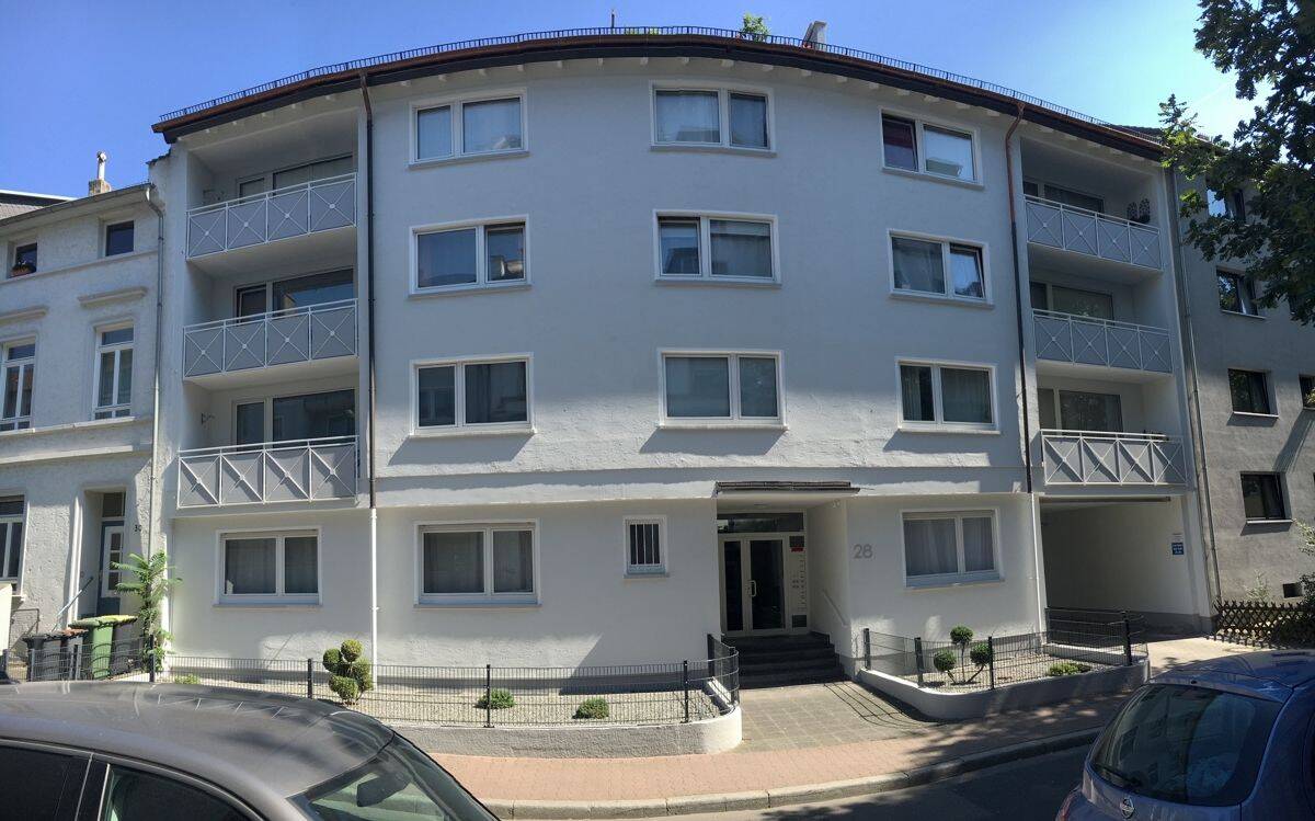 Dachterrasse // gemütliche 2 ZKB im DG und EBK, sowie Keller //KFZ Platz // im beliebten Ostend, 60316 Frankfurt am Main (Nordend-Ost Nordend-West Ostend)
