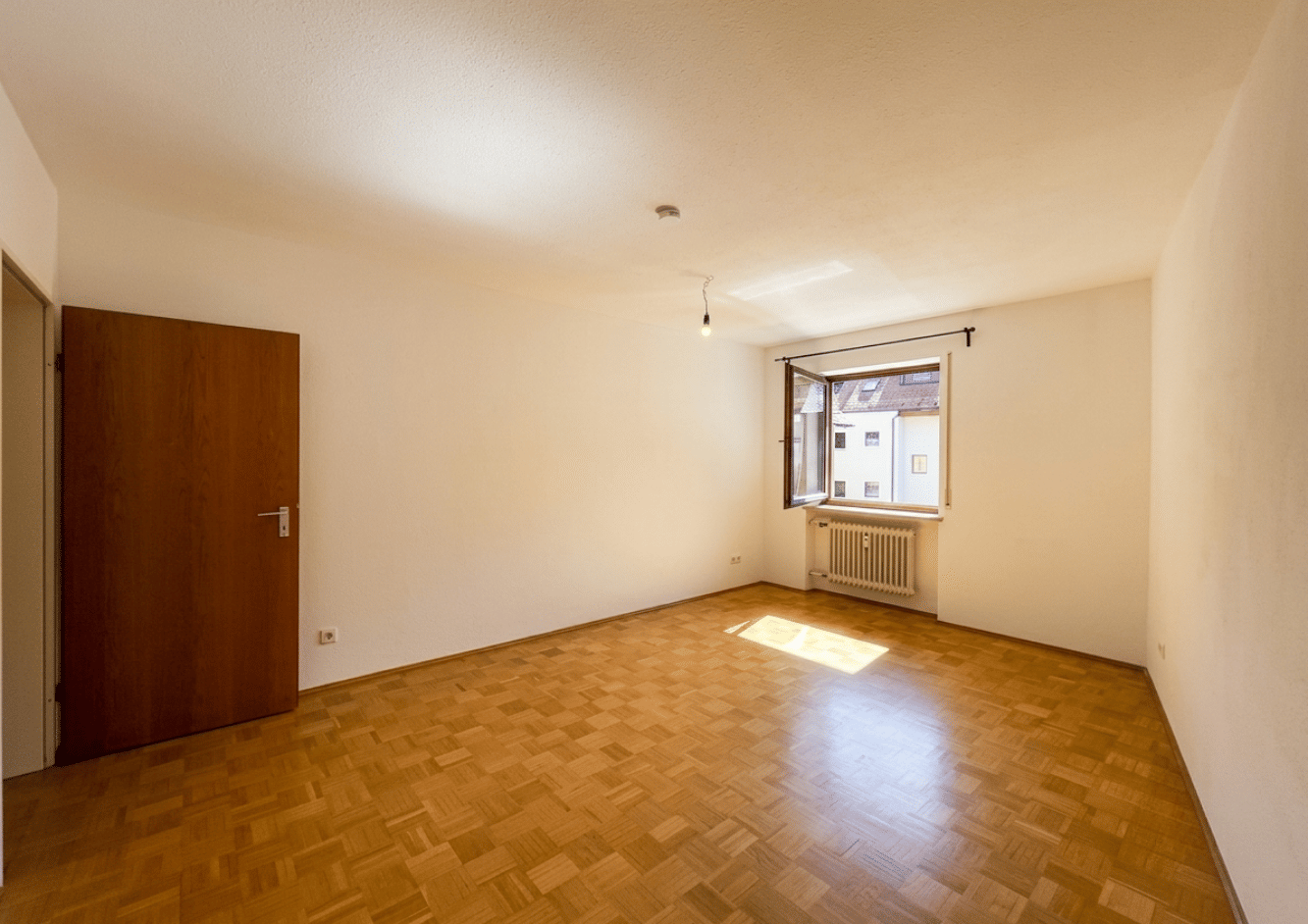 2-Zimmer-Wohnung mit Balkon in attraktiver Altstadtlage, 84028 Landshut (Altstadt Peter und Paul)