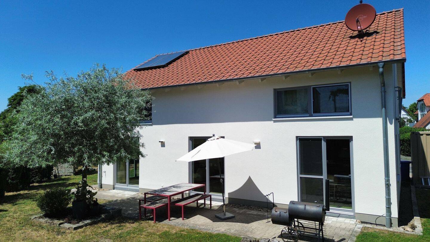 Modernes Einfamilienhaus mit gehobenen Wohnambiente in gefragter Lage, 97320 Albertshofen