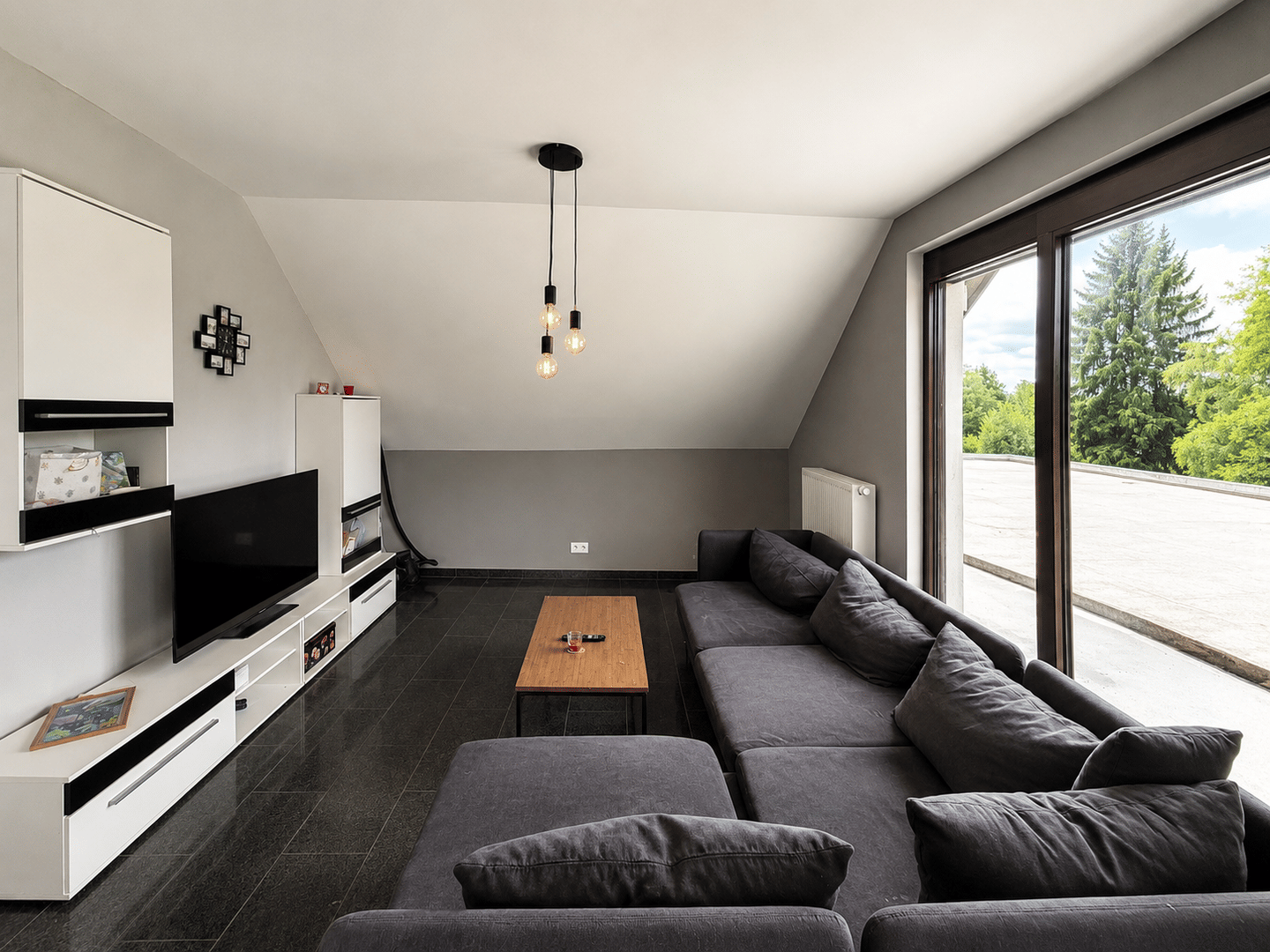 Moderne 2 Zimmer-Wohnung mit Terrasse, 54421 Reinsfeld