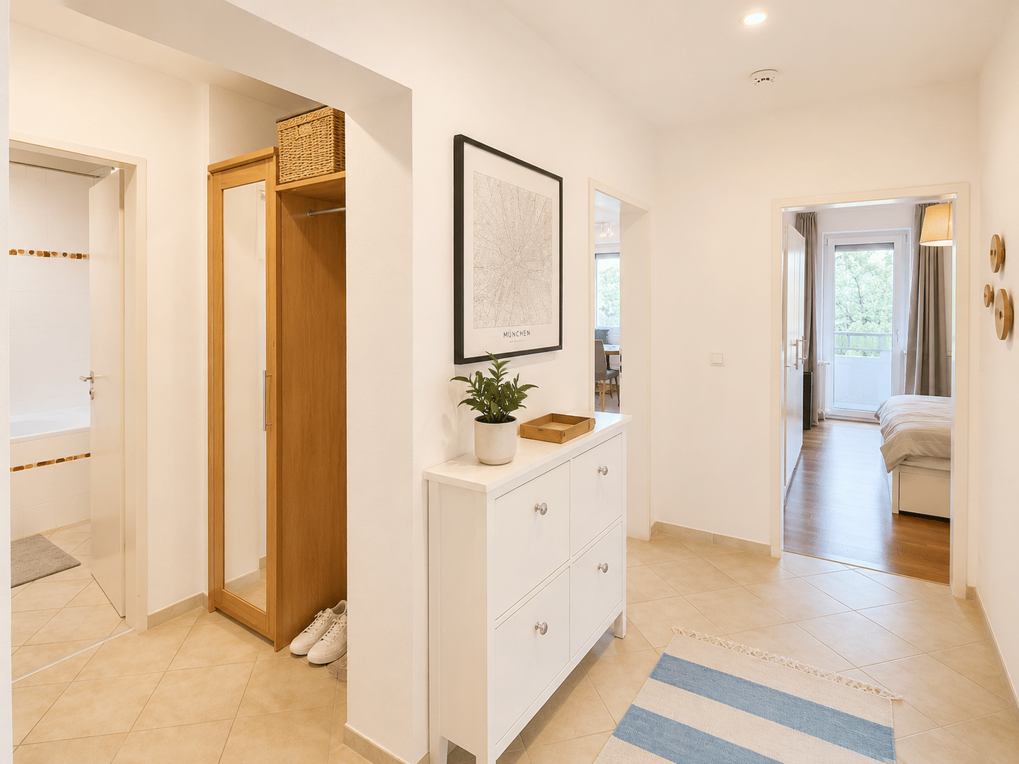 Westpark vor der Tür – Großzügige 2-Zimmer-Wohnung mit sonniger Loggia in Bestlage, 81373 München (Sendling Sendling-Westpark)