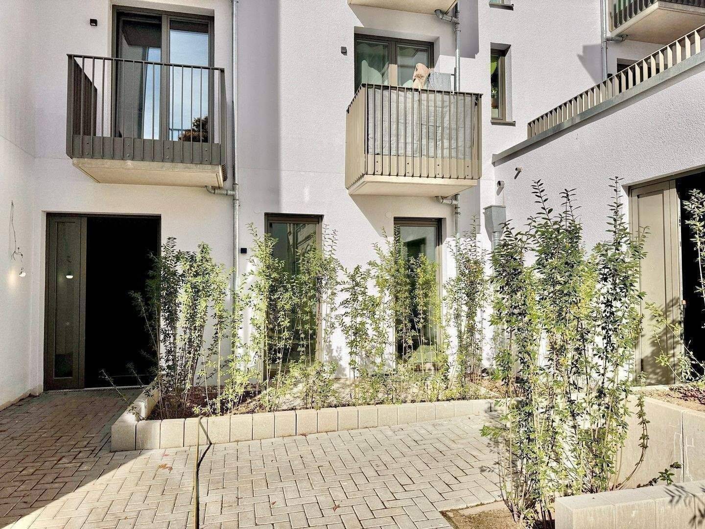 Wohnung im Innenhof mit Süd-Terrasse, 13088 Berlin (Pankow)