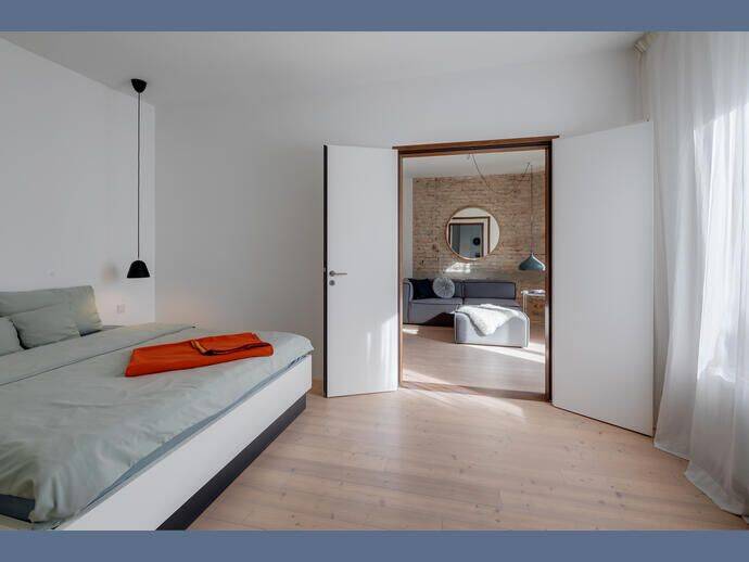 Möbliert: Architekten Designer-Wohnung mit Innenhoflage, 80339 München (Ludwigsvorstadt-Isarvorstadt Schwanthalerhöhe)