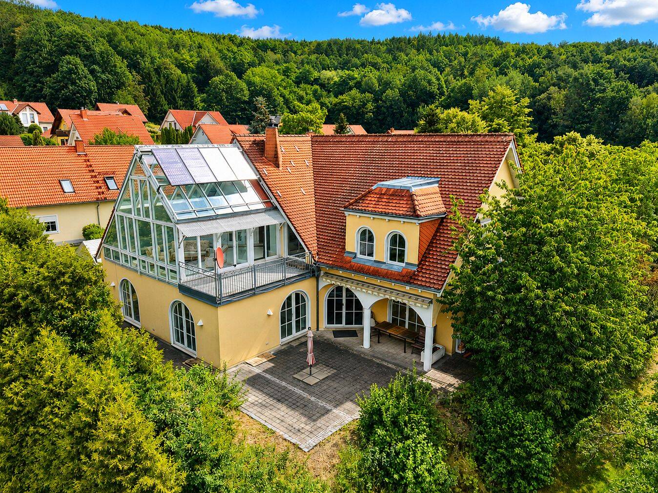 Exklusive Villa mit großem Garten in traumhafter Lage von Sonneberg, 96515 Sonneberg