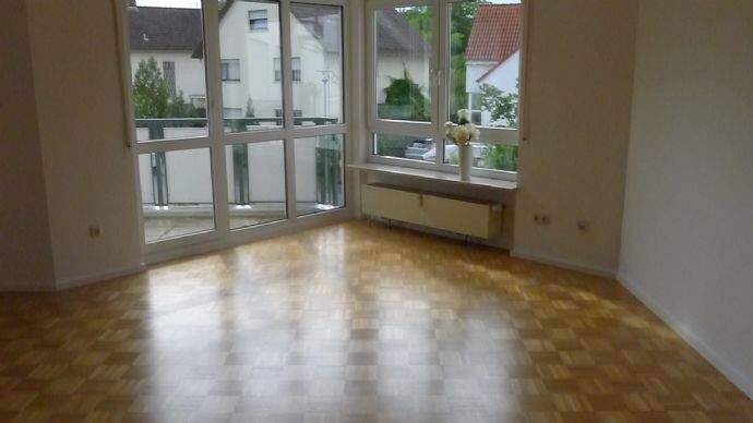 Mühlheim am Main City (nicht Lämmerspiel) helle sympathische Wohnung mit 2 PKW Stellplätzen, 63165 Mühlheim am Main