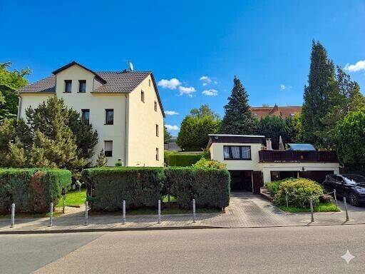 Attraktives Einfamilienhaus mit Einliegerwohnung und viel Platz in Limbach-Oberfrohna, 9212 Limbach-Oberfrohna