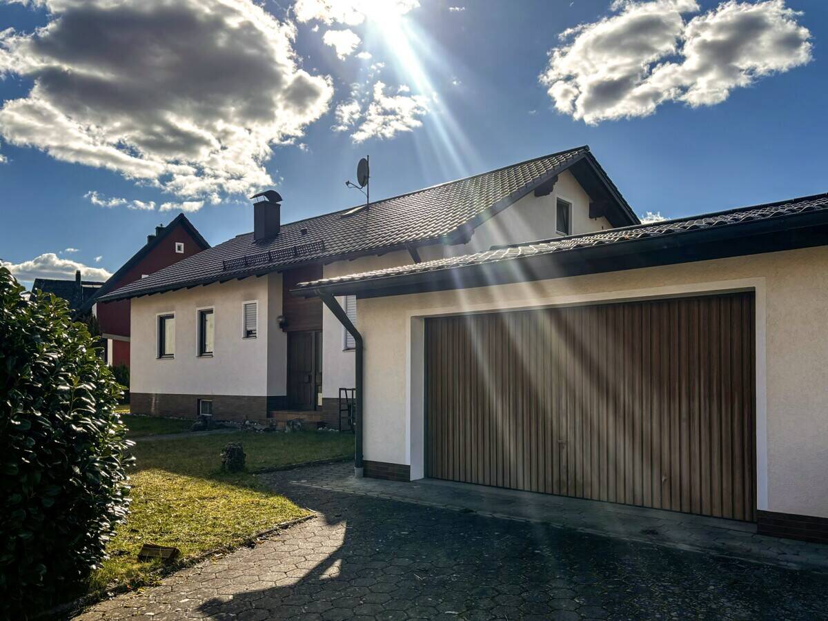 Einfamilienhaus mit großem Grundstück in Teublitz, 93158 Teublitz