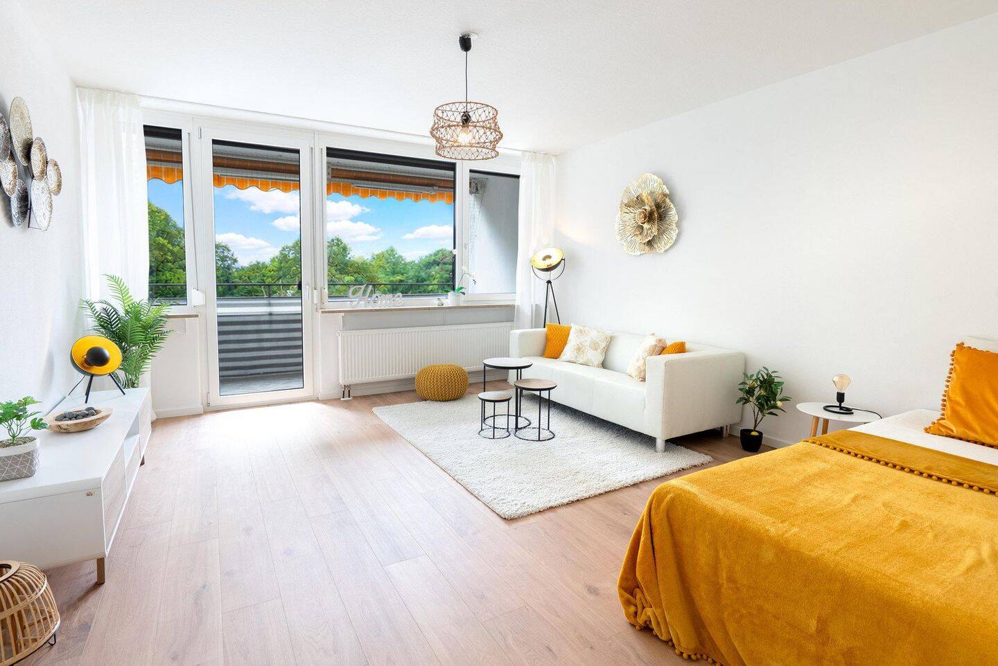 FRISCH SANIERTE 1-Zi.-Wohnung mit gr. Balkon, EBK & TG – PROVISIONSFREI & BEZUGSFREI, 86161 Augsburg (Herrenbach Hochfeld Innenstadt Spickel Universitätsviertel)