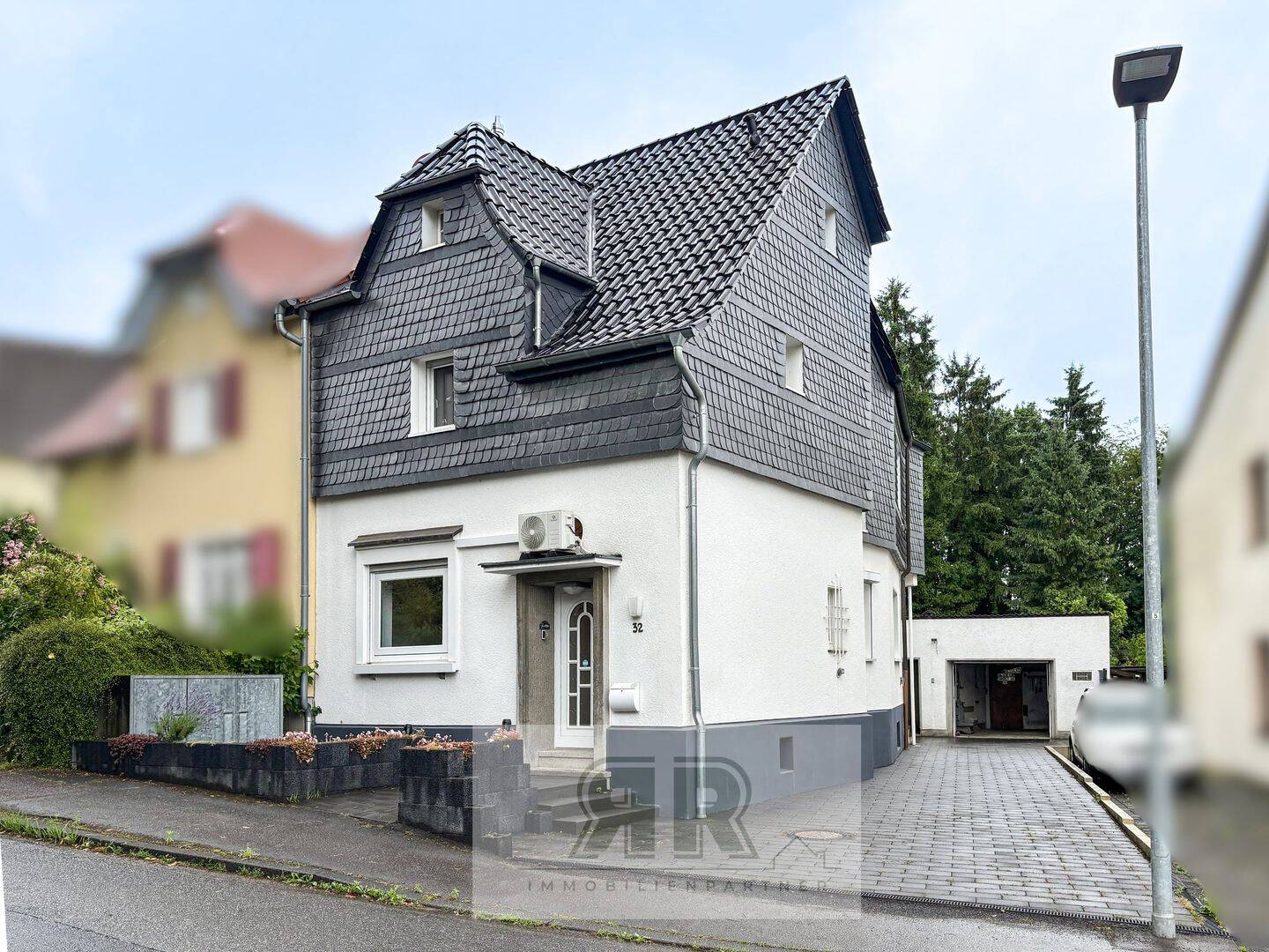Einziehen und nach eigenen Wünschen gestalten – Doppelhaushälfte mit 4 Zimmern und Garten, 51467 Bergisch Gladbach (Dünnwald)