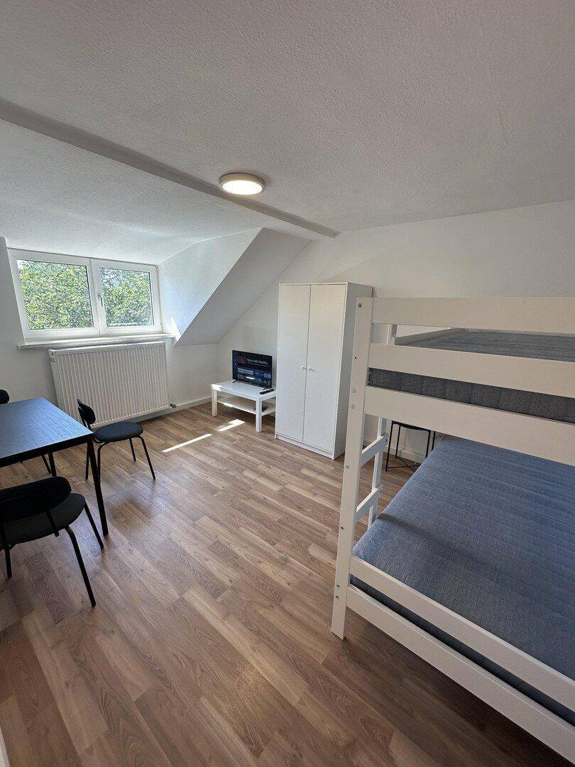 Modernisierte 3 Zi Wng mit großem Garten, zentrumsnah mit neuer EBK auf Wunsch möbliert, 92224 Amberg