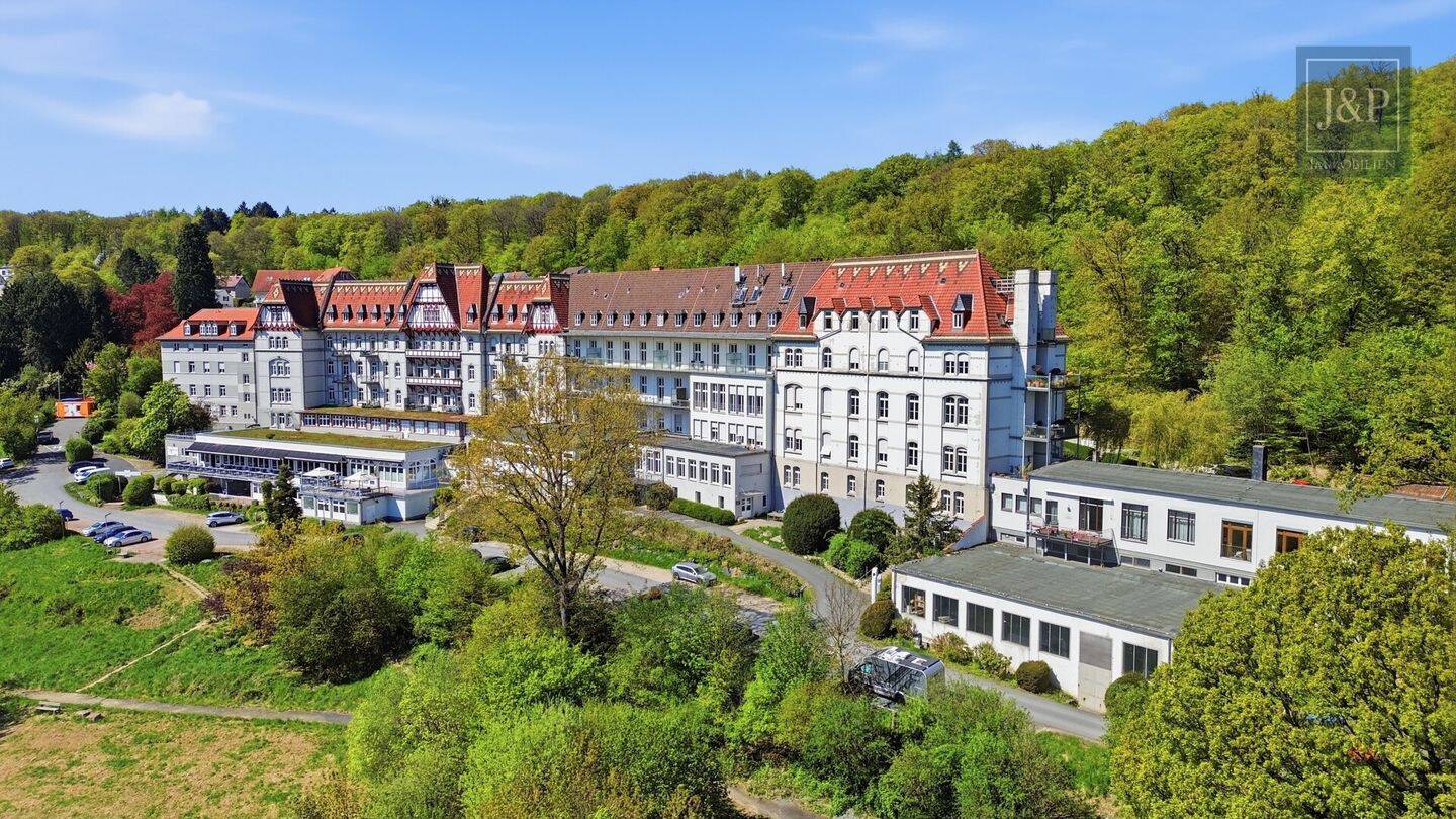 Sanierte Luxuswohnung am Zauberberg! Wohnen am Wald mit atemberaubenden Skyline-Blick!, 65779 Kelkheim (Taunus)