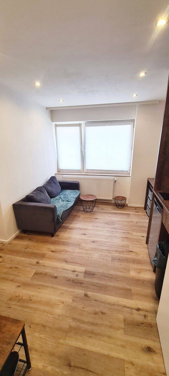 GRUNDform-Immobilien ! Lust zum Wohnen ? Komplett möbliert – gemütlich – Mitten im Geschehen !, 65936 Frankfurt am Main (Nied Sossenheim)