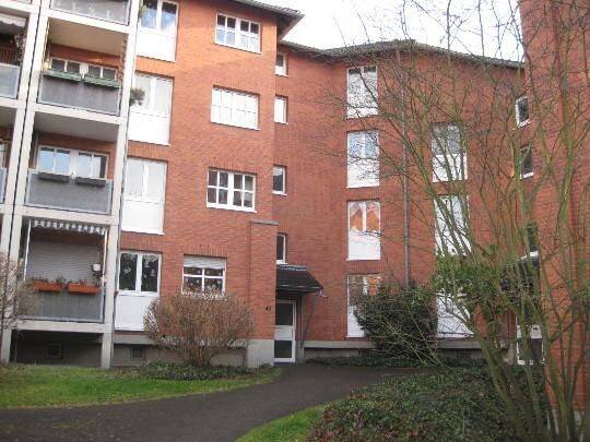 Preiswerte 3-Zimmer-Wohnung in zentraler Lage, 50996 Köln (Rodenkirchen Hahnwald Marienburg Weiß)