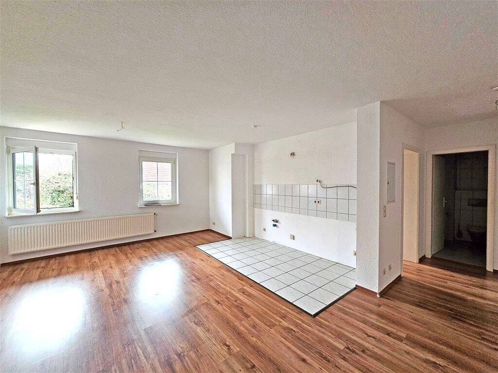 Ruhig am Stadtrand von Halle- 2 Zimmerwohnung mit Stellplatz in Osendorf, 6132 Halle (Saale) (Ammendorf-Beesen Planena Radewell-Osendorf Silberhöhe)