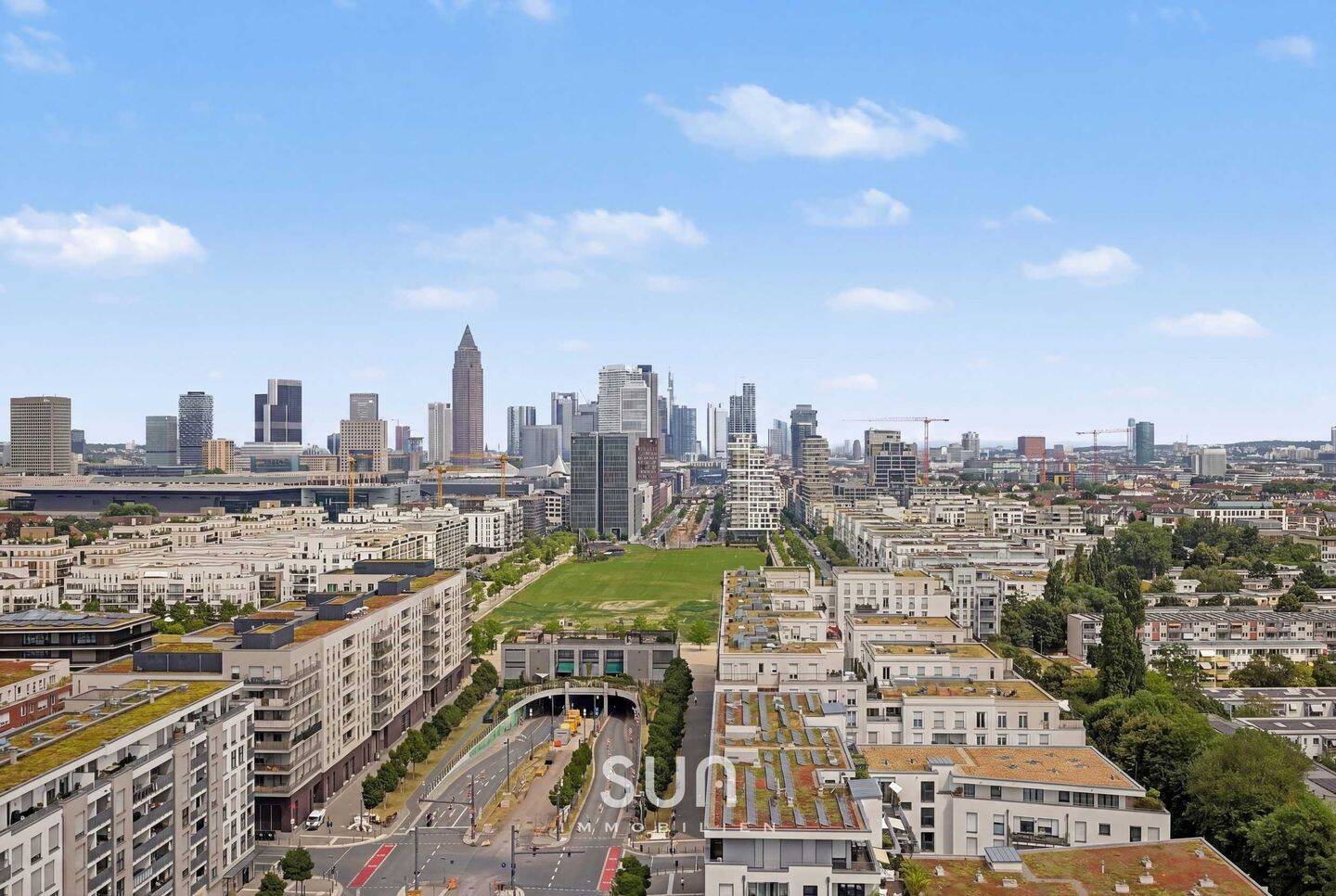 EXKLUSIVES PENTHOUSE im AXIS – 110 m² Wohnqualität mit spektakulärem Skylineblick, 60486 Frankfurt am Main (Bockenheim Gallus Rödelheim Westend-Süd)