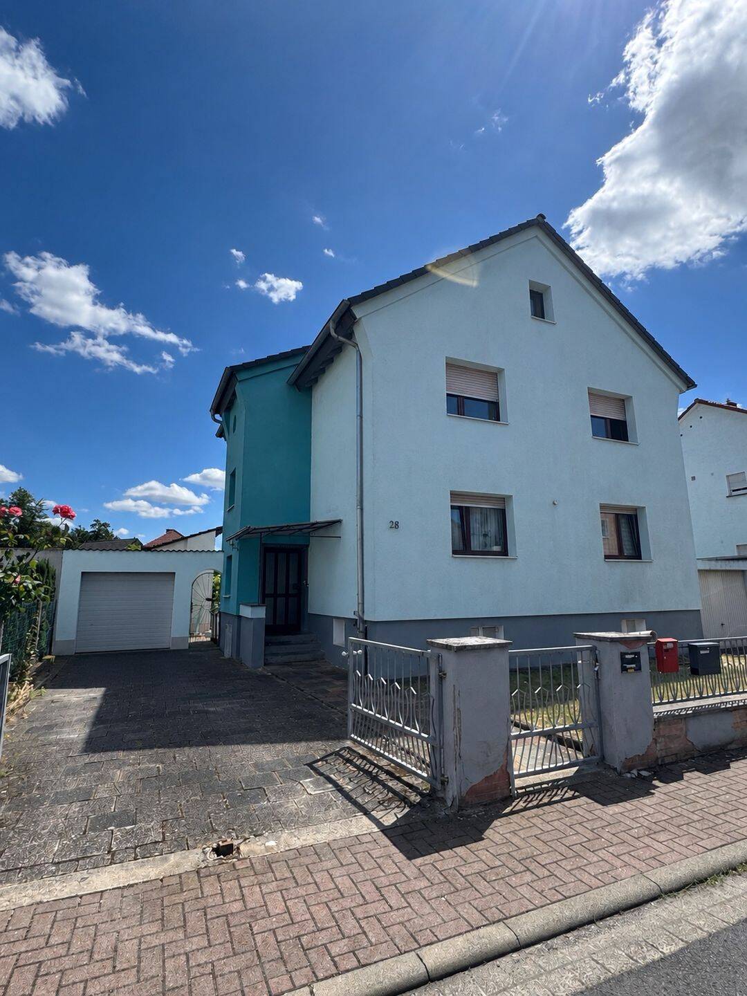 Viel Platz für die ganze Familie. Dreifamilienhaus mit großem Garten und vielfältigen Möglichkeiten., 63526 Erlensee