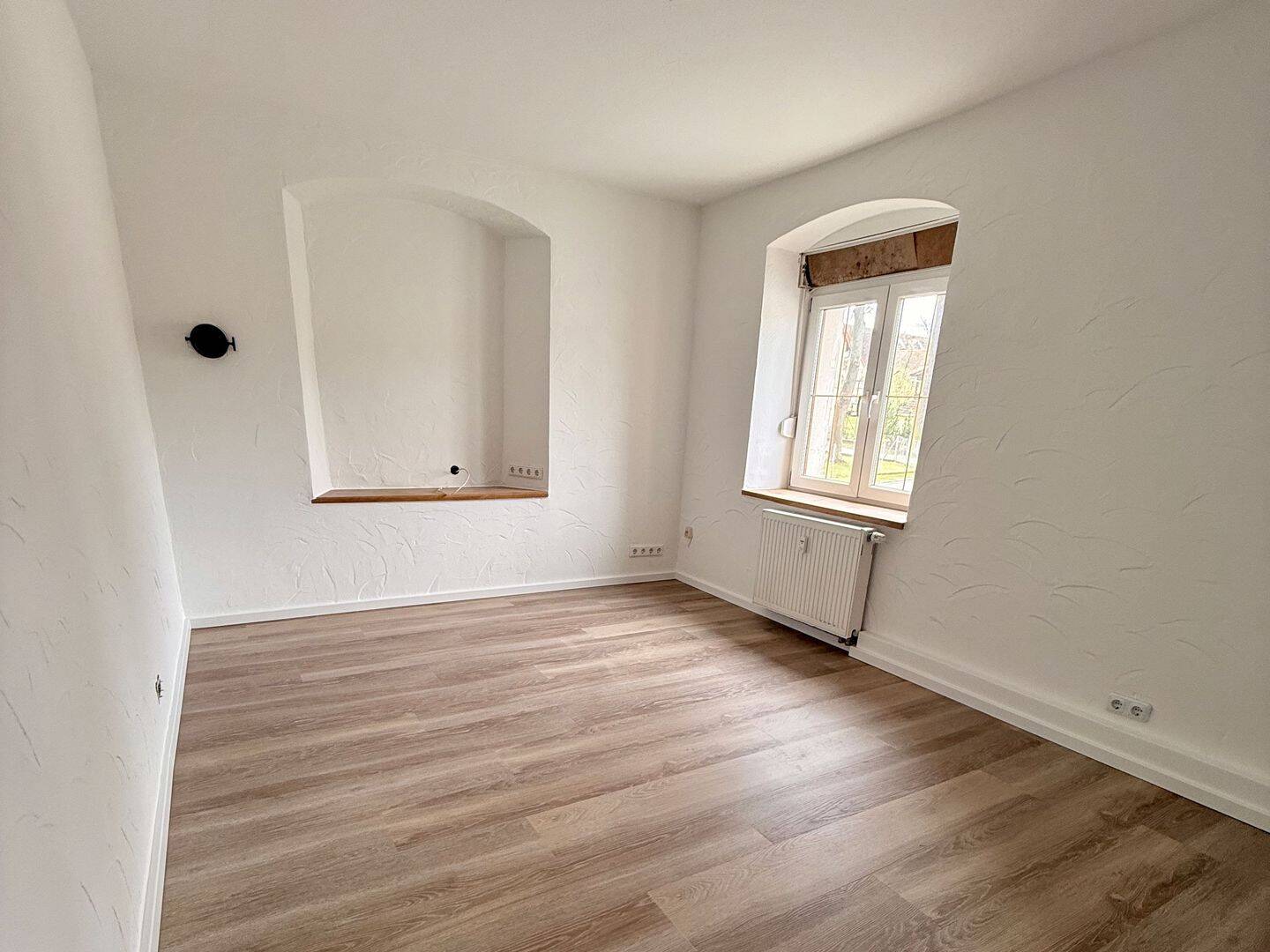2,5-Zimmer-Wohnung mit Garten & Stellplatz, 7554 Korbußen