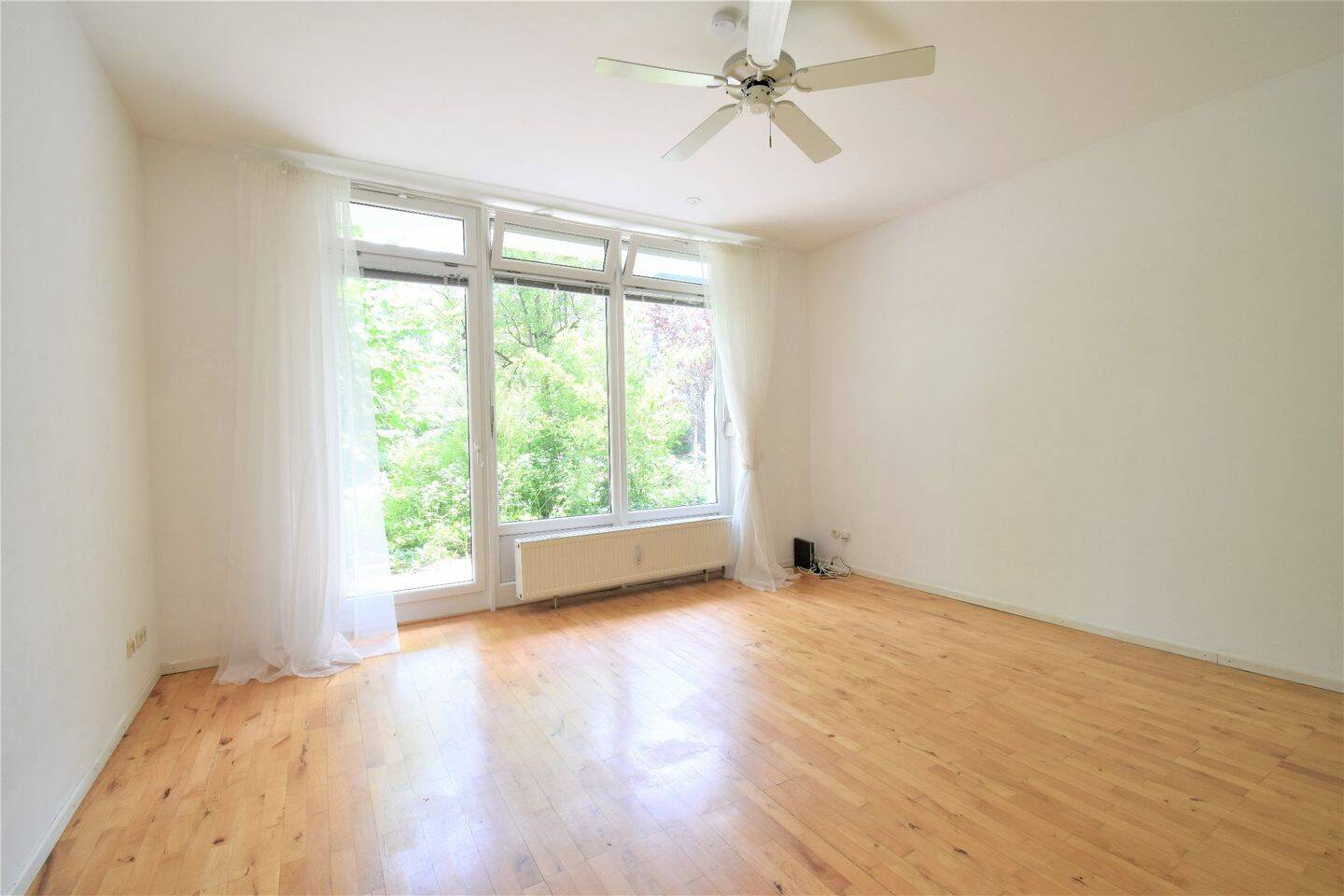 RUHIGE Terrassenwohnung mit hohen Decken – Ab 01. August 2026!, 81379 München (Sendling Sendling-Westpark Thalk. Obersendl.-Forsten-Fürstenr.-Solln)